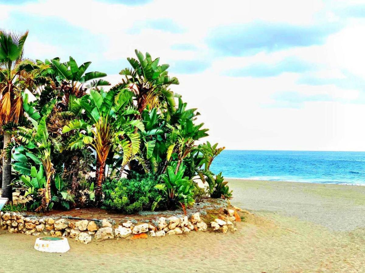 Espectacular Piso En Primera Linea De Playa Estepona Exterior foto